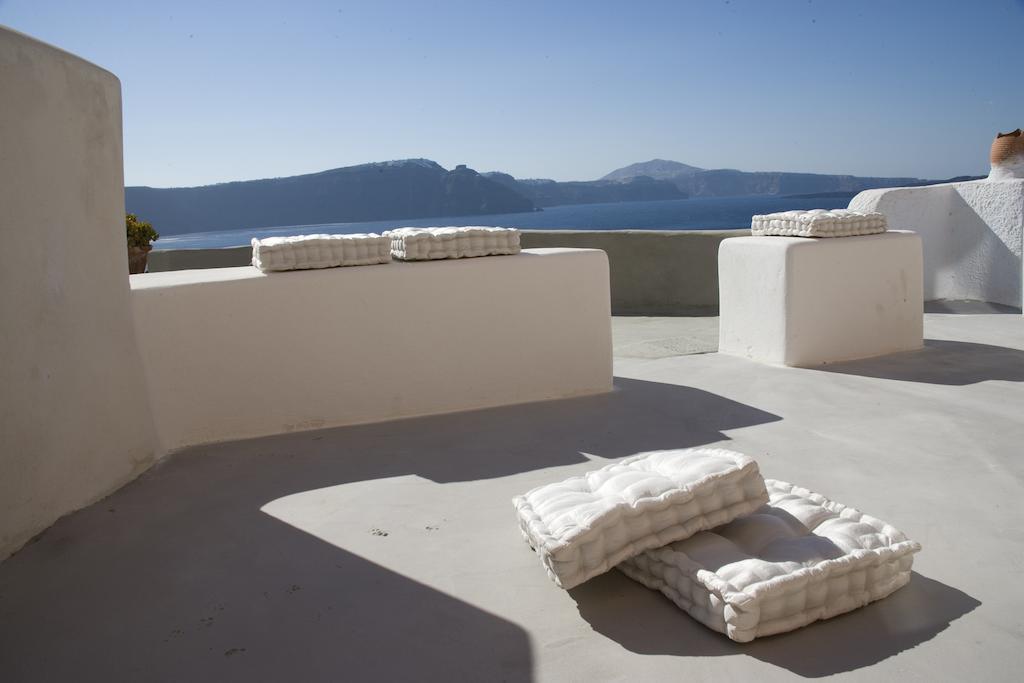 Lydia Cavehouse Villa Oia  Room photo